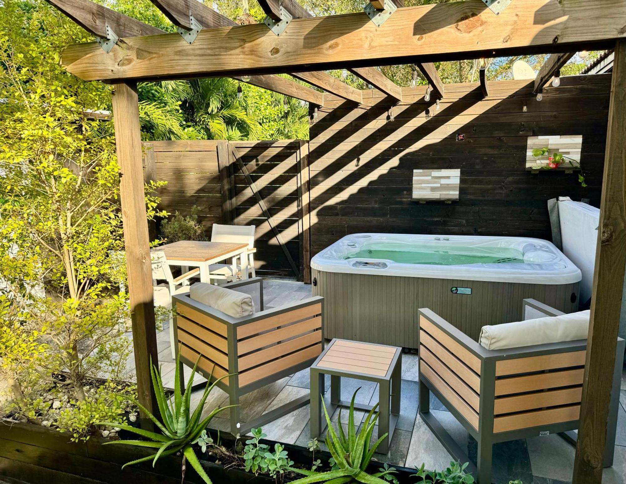 Hot Tub House On Golf Course! 10 Mins To The Beach Miami Buitenkant foto
